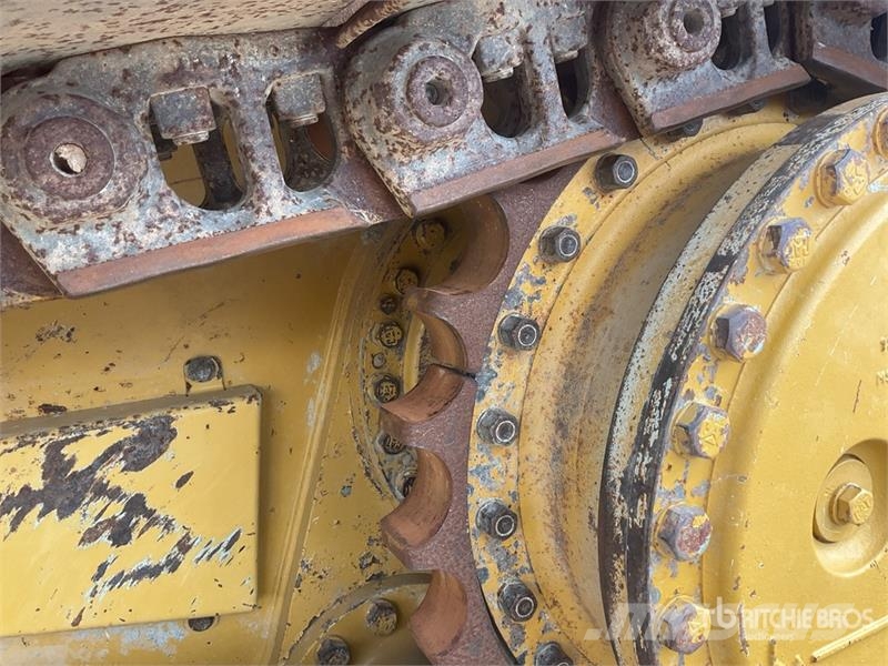 CAT D5 Buldožerji goseničarji