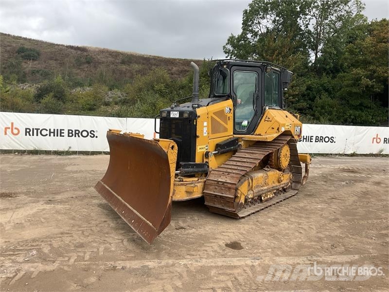 CAT D5 Buldožerji goseničarji