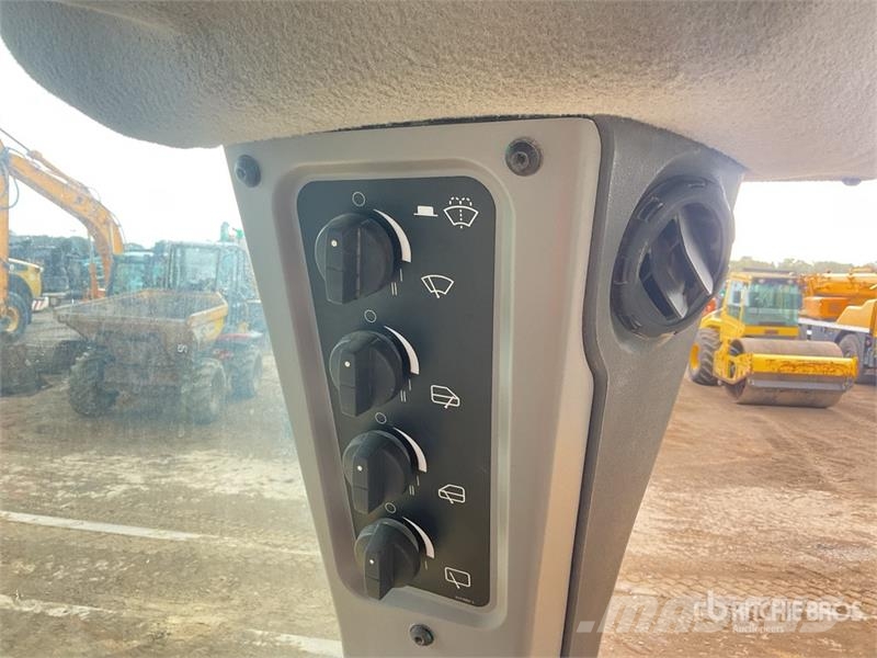 CAT D5 Buldožerji goseničarji