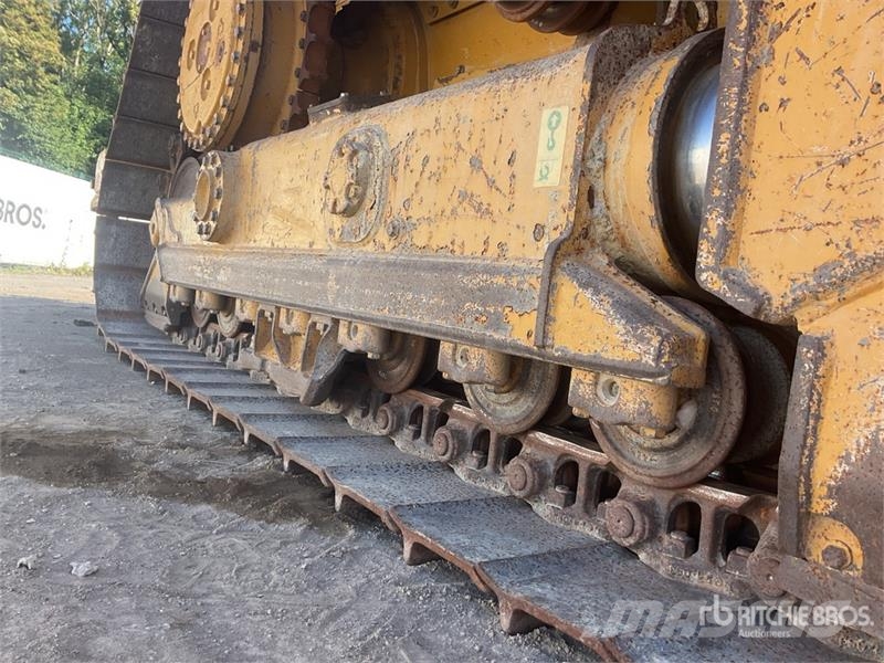 CAT D5 Buldožerji goseničarji