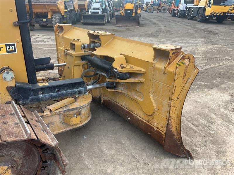 CAT D5 Buldožerji goseničarji