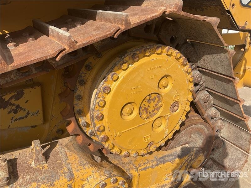 CAT D5 Buldožerji goseničarji