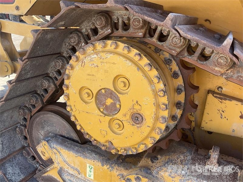 CAT D5 Buldožerji goseničarji