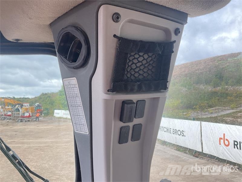 CAT D5 Buldožerji goseničarji