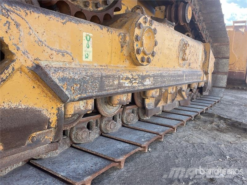 CAT D5 Buldožerji goseničarji