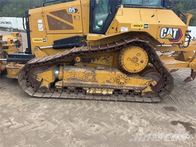 CAT D5 Buldožerji goseničarji