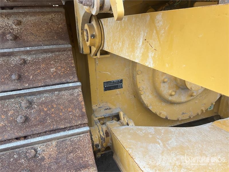 CAT D5 Buldožerji goseničarji