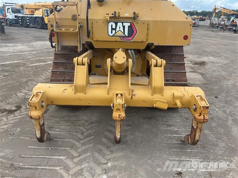 CAT D5 Buldožerji goseničarji