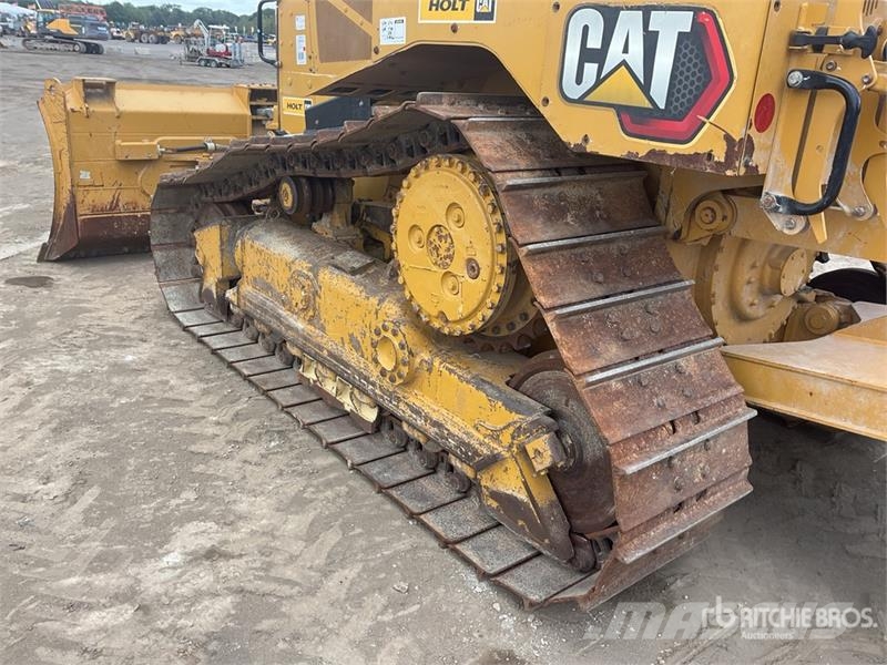CAT D5 Buldožerji goseničarji