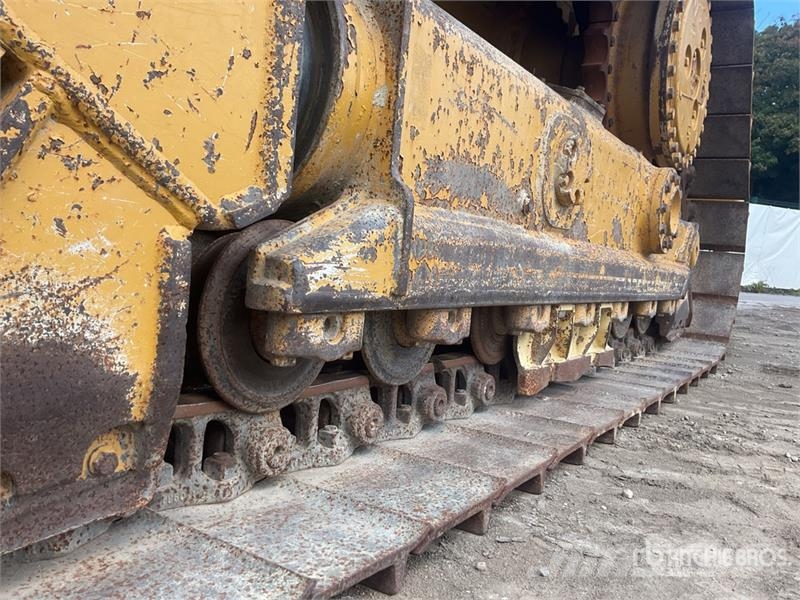 CAT D5 Buldožerji goseničarji