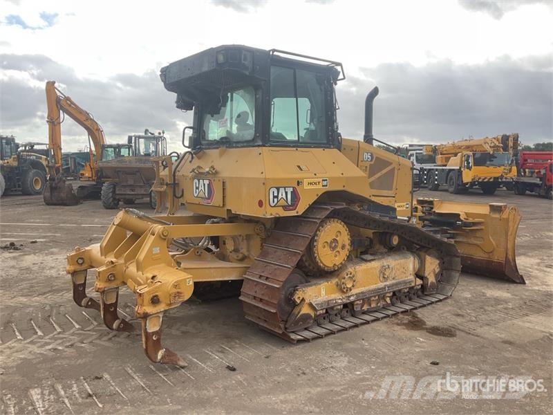 CAT D5 Buldožerji goseničarji