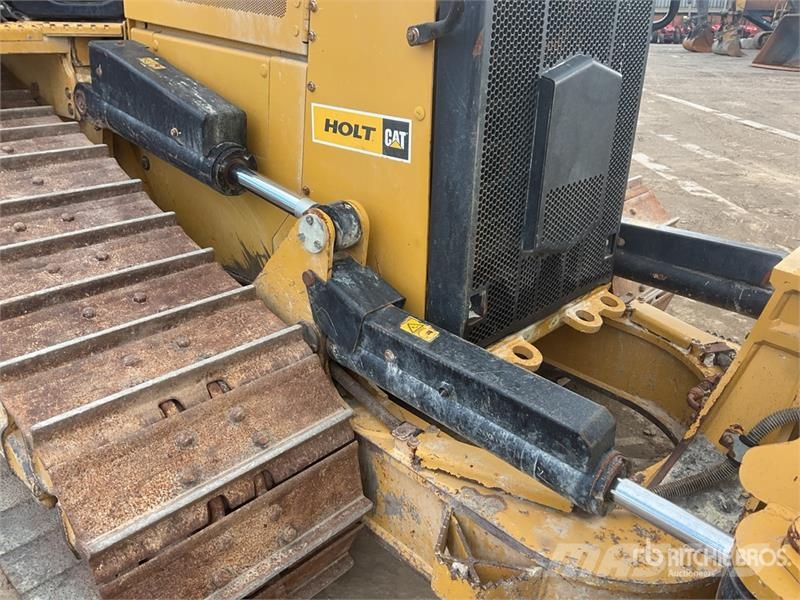 CAT D5 Buldožerji goseničarji