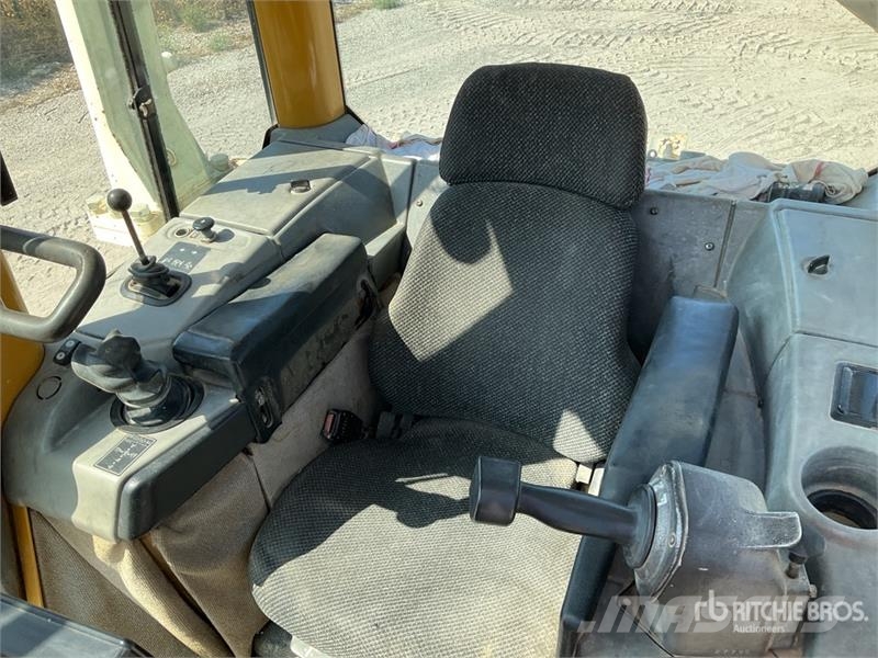 CAT D6N XL Bouteurs sur chenilles