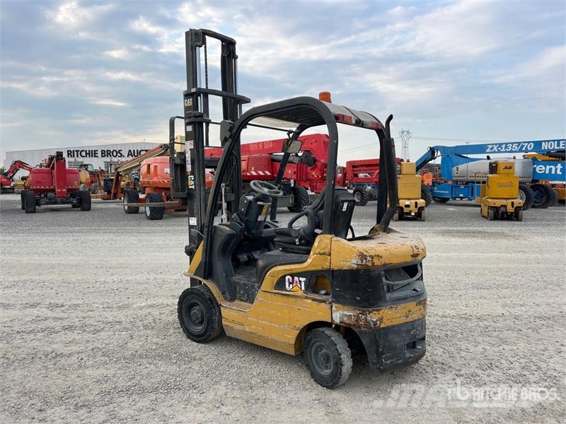 CAT DP20CN 2000 kg Forklift Forklift trucks - others