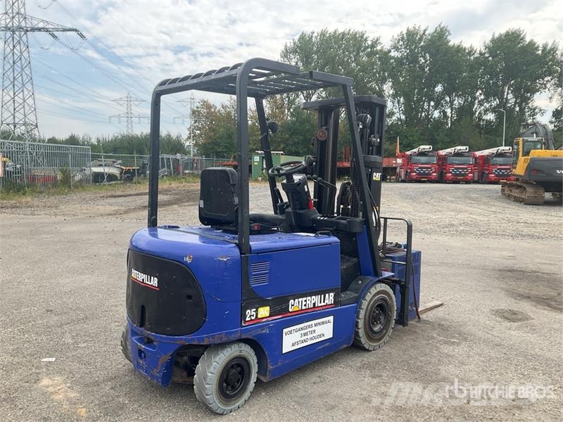 CAT EP25K-PAC 2500 kg Electric Forklift (Inoperable) Elektrostapler