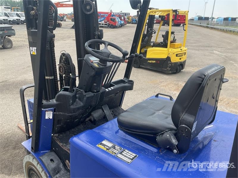 CAT EP25K-PAC 2500 kg Electric Forklift (Inoperable) Elektrostapler