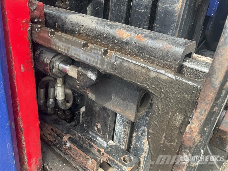 CAT EP25K-PAC 2500 kg Electric Forklift (Inoperable) Elektrostapler