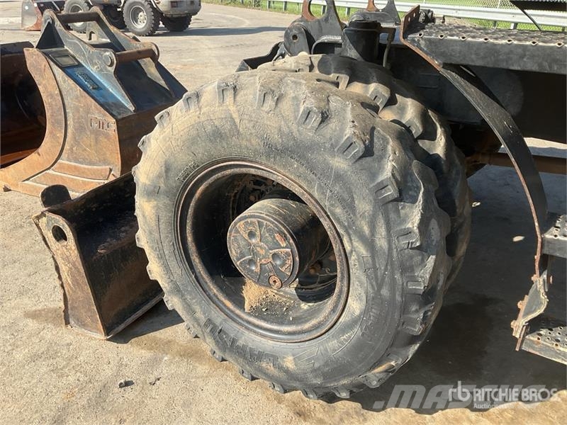 CAT M314F Wheel Excavator Pelle sur pneus