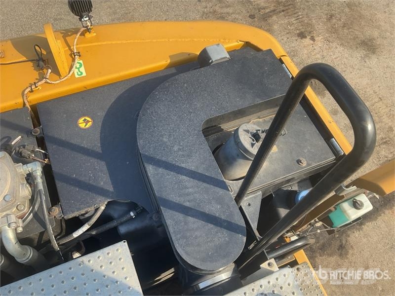 CAT M314F Wheel Excavator Pelle sur pneus