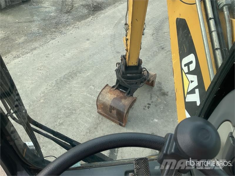 CAT M318 Wheeled excavators