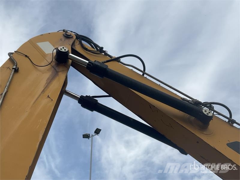 CAT M318 Wheeled excavators