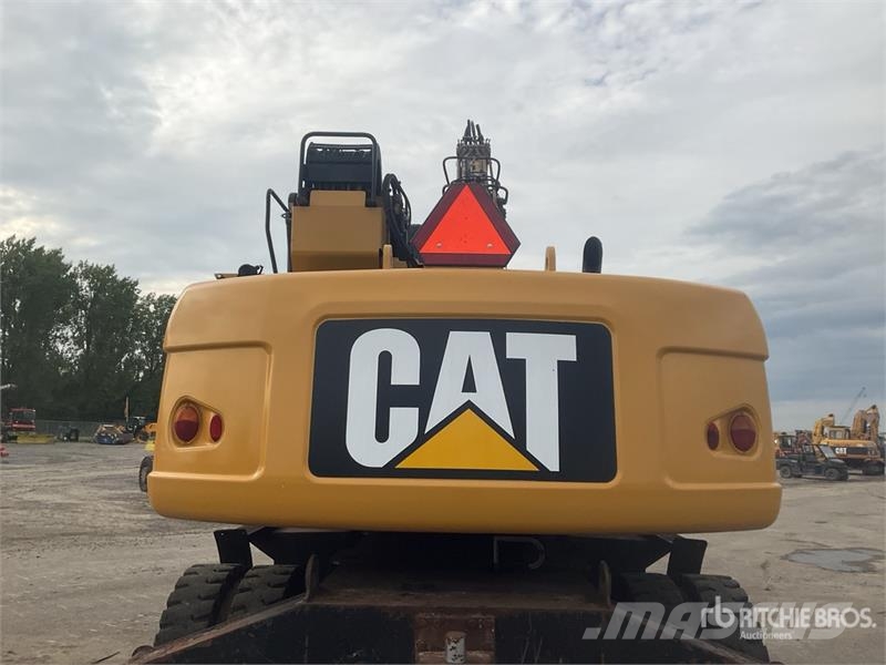 CAT M318 Wheeled excavators