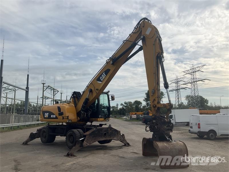 CAT M318 Wheeled excavators