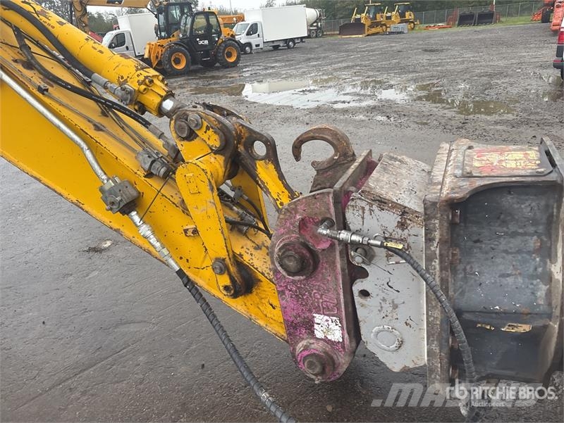 CAT M318C Bagri na kolesih