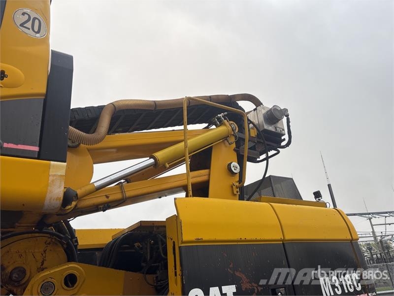 CAT M318C Wheel Material Handler Muu
