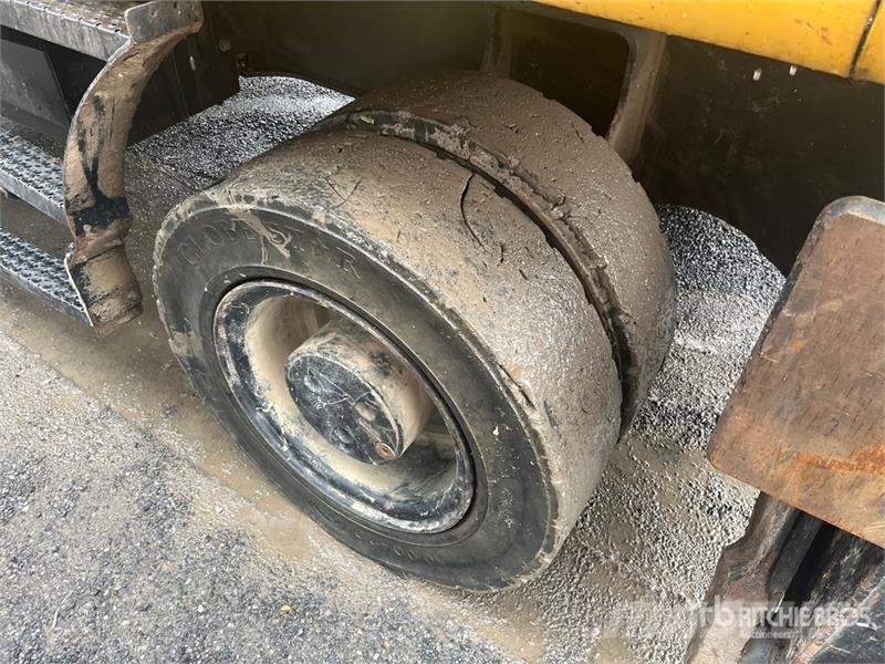 CAT MH3022 Wheel Material Handler Stavebníctvo - ostatné