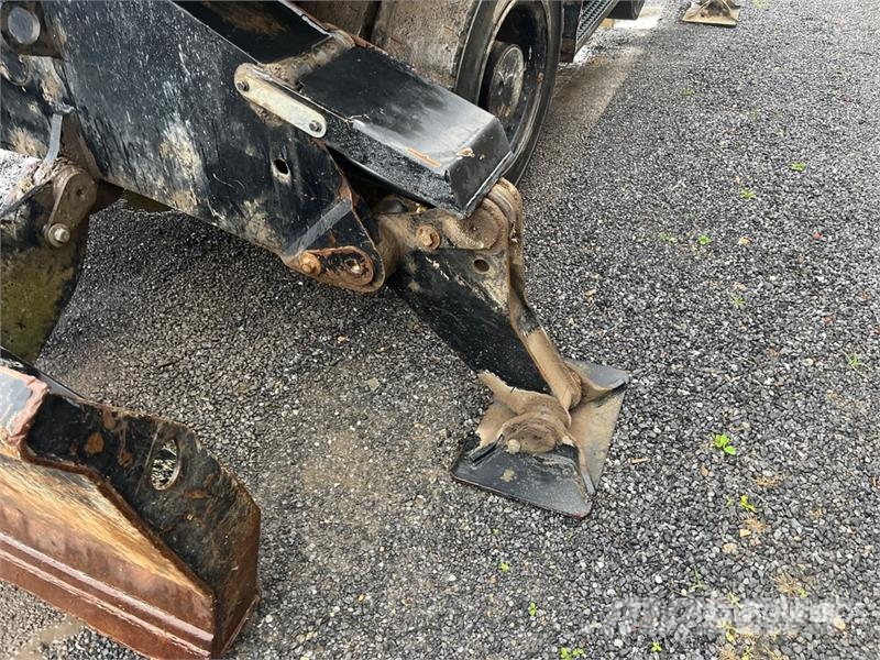 CAT MH3022 Wheel Material Handler Stavebníctvo - ostatné