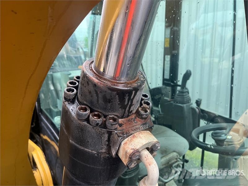 CAT MH3022 Wheel Material Handler Stavebníctvo - ostatné