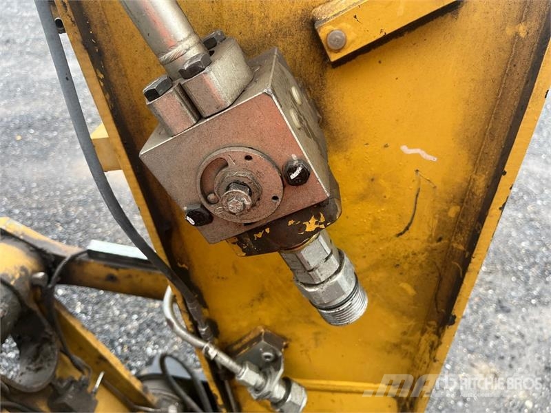CAT MH3022 Wheel Material Handler Stavebníctvo - ostatné