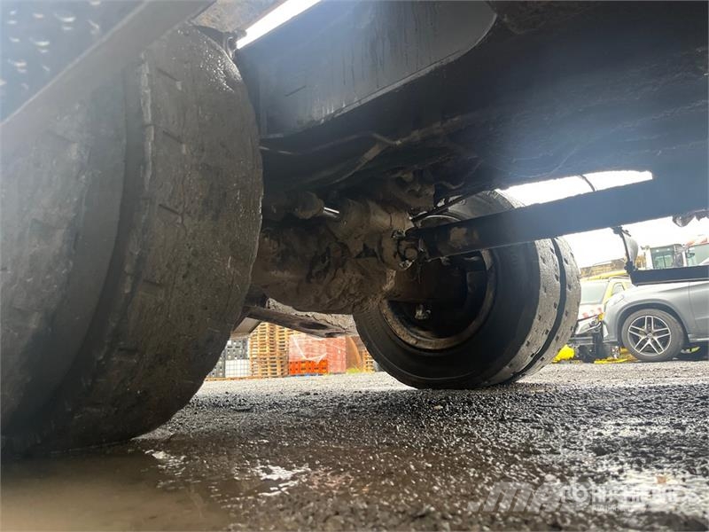 CAT MH3022 Wheel Material Handler Stavebníctvo - ostatné