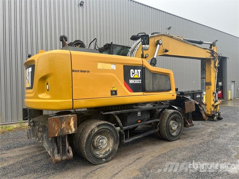 CAT MH3022 Wheel Material Handler Stavebníctvo - ostatné