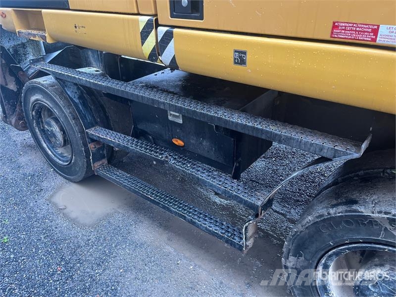 CAT MH3022 Wheel Material Handler Stavebníctvo - ostatné