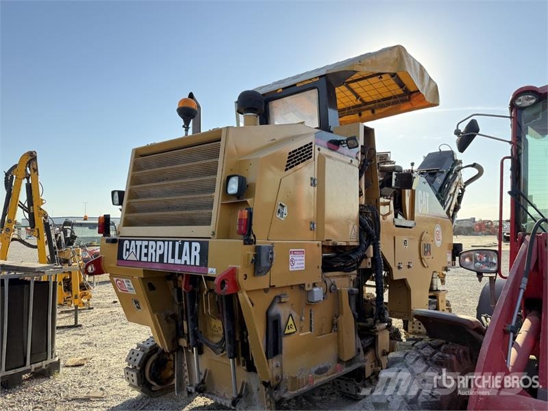 CAT PM-102 Cold Planer Asphaltfräsen