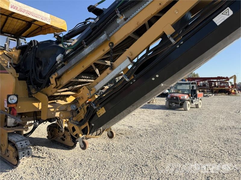CAT PM-102 Cold Planer Asphaltfräsen