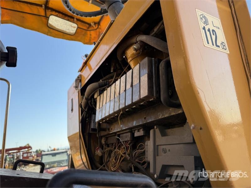 CAT PM-102 Cold Planer Asphaltfräsen
