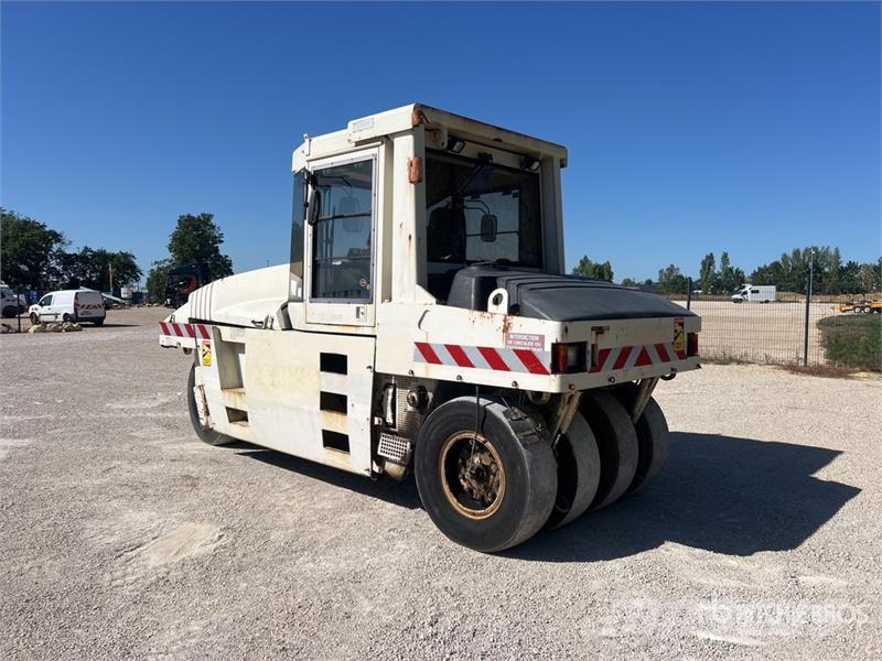 CAT PS 300 B Compacteur a Pneus Pneumatic Roller 膠輪滾壓機