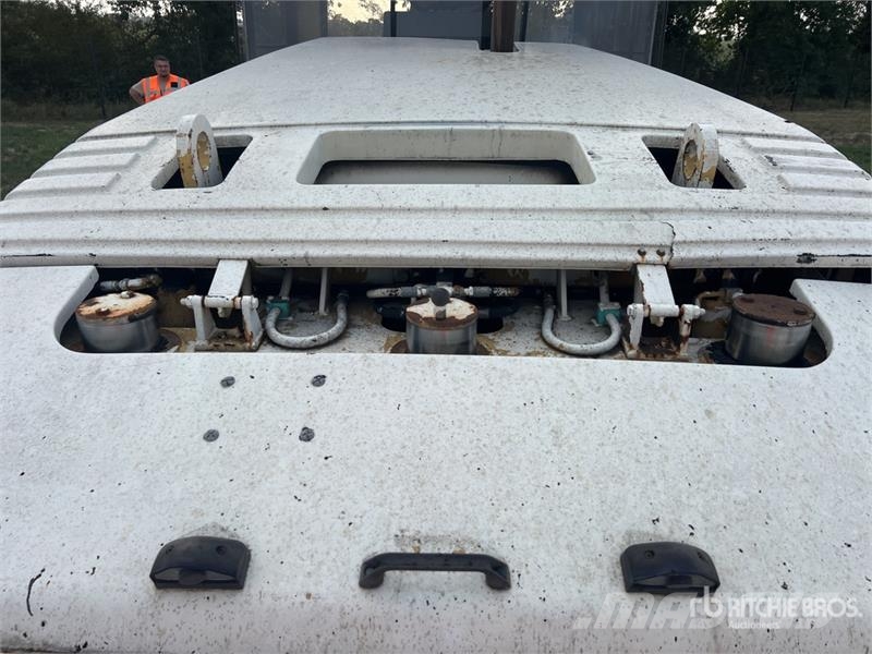 CAT PS-300B Walce ogumione