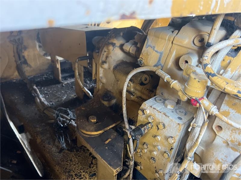 CAT PS-300B Walce ogumione