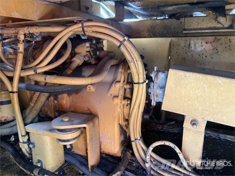 CAT PS-300B Walce ogumione