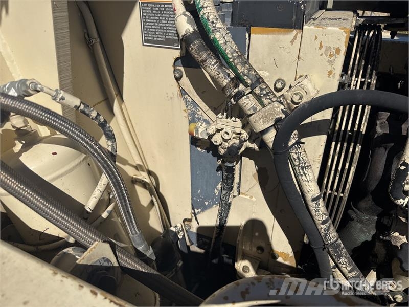 CAT PS-300B Пневматични гумени ролки