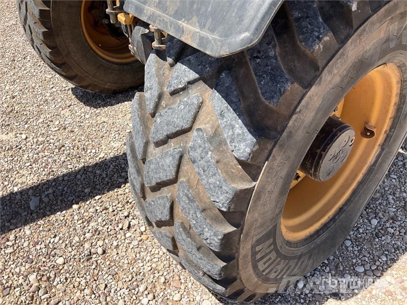 CAT TH330B Teleskoplader