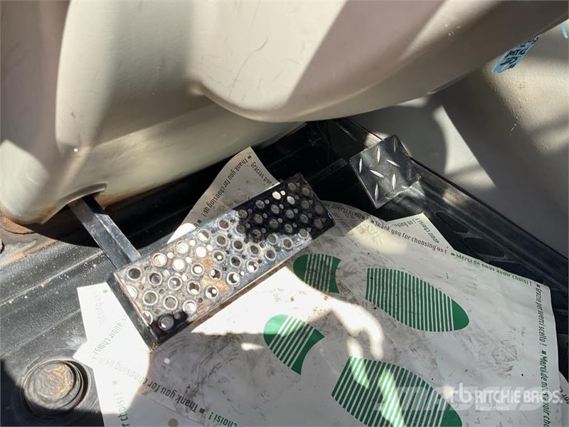 CAT TH330B Teleskoplader
