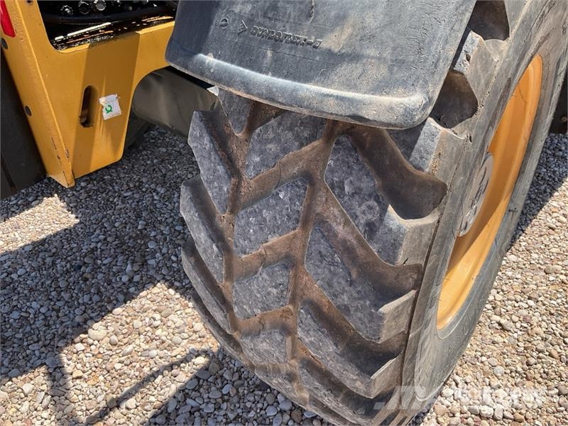CAT TH330B Teleskoplader