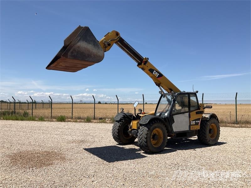 CAT TH330B Teleskoplader