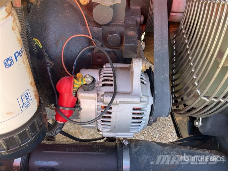 CAT TH330B Teleskoplader
