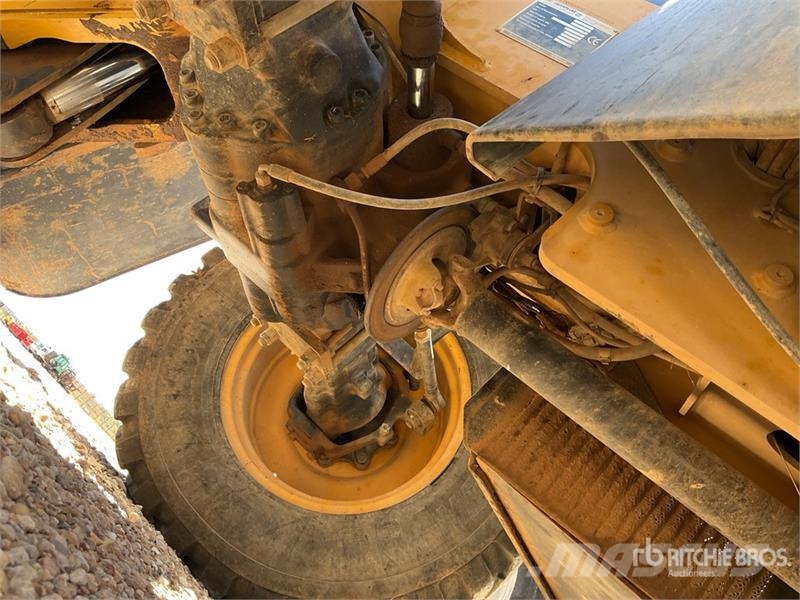 CAT TH330B Teleskoplader